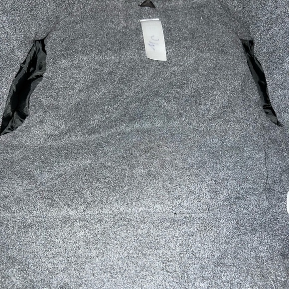 Carter’s 2 Piece Snowsuit - Picture 6 of 12